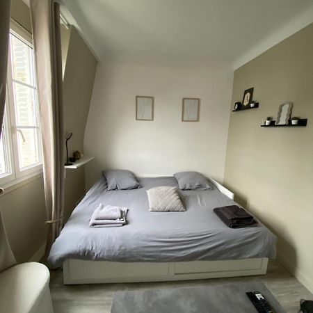 Appartement Vue Tour Eiffel Ligne 14 A Cote De Paris Gentilly Exteriör bild