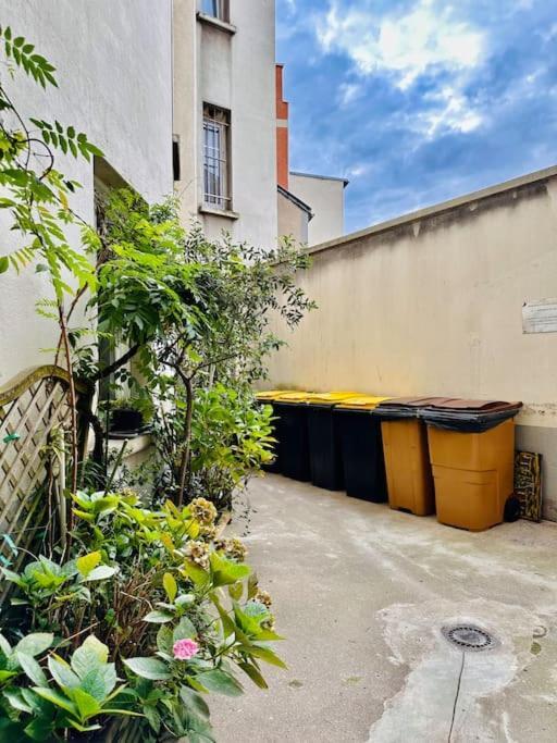 Appartement Vue Tour Eiffel Ligne 14 A Cote De Paris Gentilly Exteriör bild