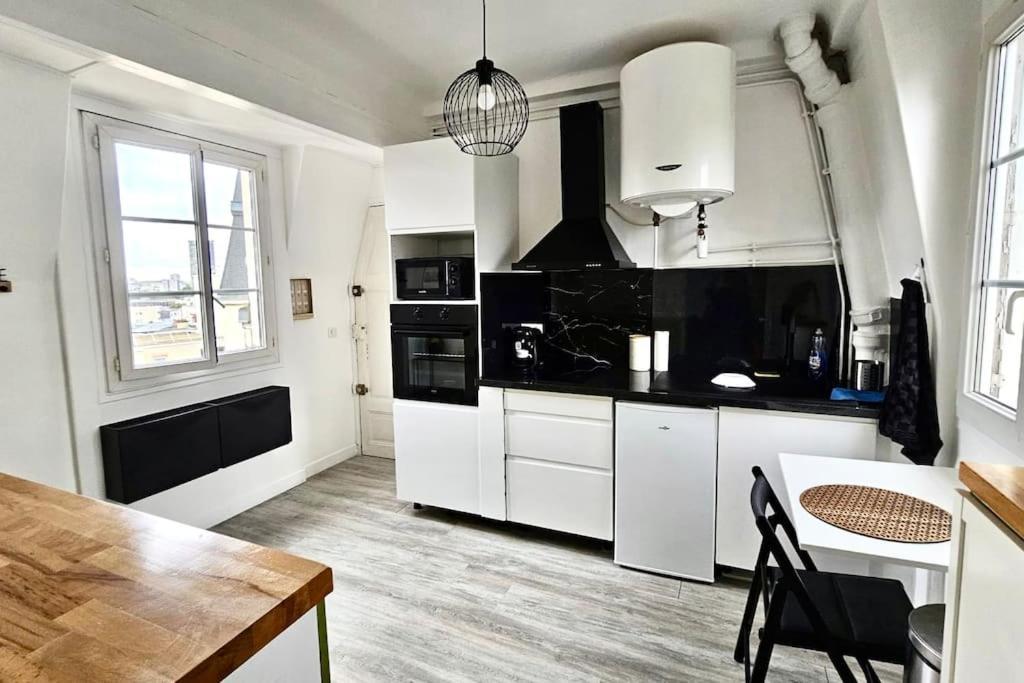Appartement Vue Tour Eiffel Ligne 14 A Cote De Paris Gentilly Exteriör bild